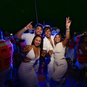 FIESTA BLANCA KATAMARAN TAYRONA