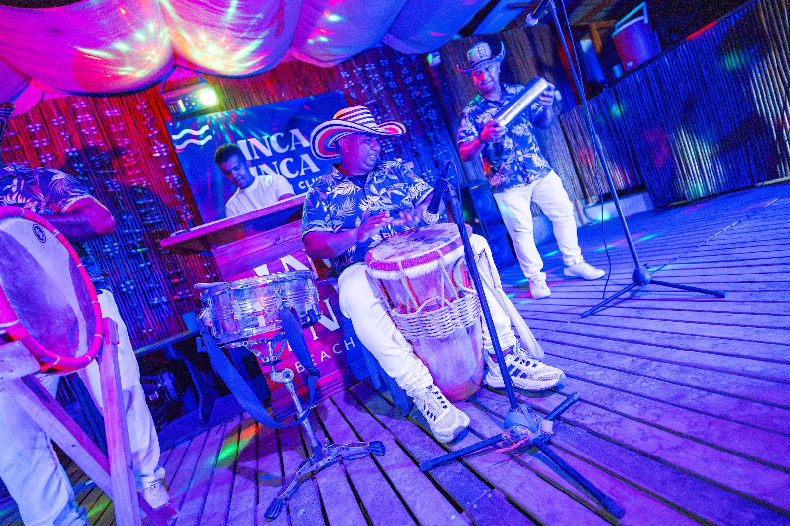 FIESTA BLANCA KATAMARAN TAYRONA - Imagen 4